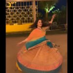 Jinal Belani Instagram - Transition is Real From Papa ki Pari to Mummy's Alexa 😅 #diwalisafai Lag jao kaam pe 😅