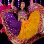 Juhi Parmar Instagram - It’s the time to pull out all colours, to get into your most comfortable shoes, to get those dandiyas out as it’s just two days to Navratri! I am excited how about you? Let’s transition literally into this fun time of the year 💃🏼 Kajal you are a bundle of positivity and passion! Absolutely loved the choreography and the dedication you have.... Choreographed by @kajalpurohit1 Make up &hair @ruupa_krupa Outfit @artisanalseparates Creative Digital Agency @brandnbuzz #navratri #garba #dance #dandiya #9DaysofGood #NavDinKiKhushi #navratri2023 #reels #reelsvideo #reelsinstagram #reelitfeelit