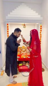 Kaavya Singh Instagram - #happydiwali #🪔 #family #pati #❤️