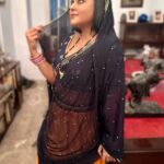 Kajal Yadav Instagram - Iss pyaar se meri taraf na dekho ♥️😍🫶🤫 #kajalyadav #goodnight #newlook #newfilm #giveyourlove Raj Bhavan, Kalakankar