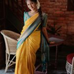Kalyani Anil Instagram - என் கூந்தல் தேவன் தூங்கும் பள்ளி அறையா அறையா மலர் சூடும் வயதில் என்னை மறந்து போவதுதான் முறையா…..✨🪞 📍 @mollyskovalam 📸 @travancoreads @jithuthampifm 🎨 @momentssbyelementricx