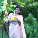 Kalyani Anil Instagram - 🌼🤍🌼 Some fav set of photos… Saree @ar_handlooms_kuthampully 📸 @omorfia_media @sajad_vbm_