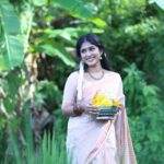 Kalyani Anil Instagram - 🌼🤍🌼 Some fav set of photos… Saree @ar_handlooms_kuthampully 📸 @omorfia_media @sajad_vbm_