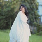 Kalyani Anil Instagram - 🕊️🪔🤍 Onam series -4🌼 👗 @vintageclosetofkamali 📸 @sajad_vbm_ @omorfia_media Earings @pretty.jewelbox