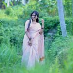 Kalyani Anil Instagram - 🌼🤍 Onam series -2🌼 Saree @ar_handlooms_kuthampully 📸 @sajad_vbm_ @omorfia_media