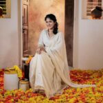 Kalyani Anil Instagram - 🌼✨ Onam series -1🌼 Simple and elegant accessories from @tanvy_collections 📸 @jithuthampifm @travancoreads