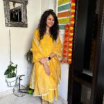 Kamna Jethmalani Instagram - Wishing my Instagram family a very happy Dhanteras 🌸 Stay blessed. Lots of love 💗 Outfit- @theloom.in