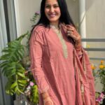 Kamya Punjabi Instagram - Happy Karwa Chauth all you beautiful ladies ❤️ Dont forget lots of gifts n pampering from ur husband 😉 #happykarwachauth #kamyapunjabi Outfit @chidiyaaonline