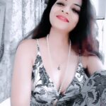 Kanak Yadav Instagram - Mai Ek Awara Ek Banjara #kanakyadavactress #kanakactress #kanakyadav #actresskanakyadav #कनक_यादव #कनकयादव #viral #trending #reels #love #rain #explore #fyp #yadavkanak #love #happy Mumbai, Maharashtra