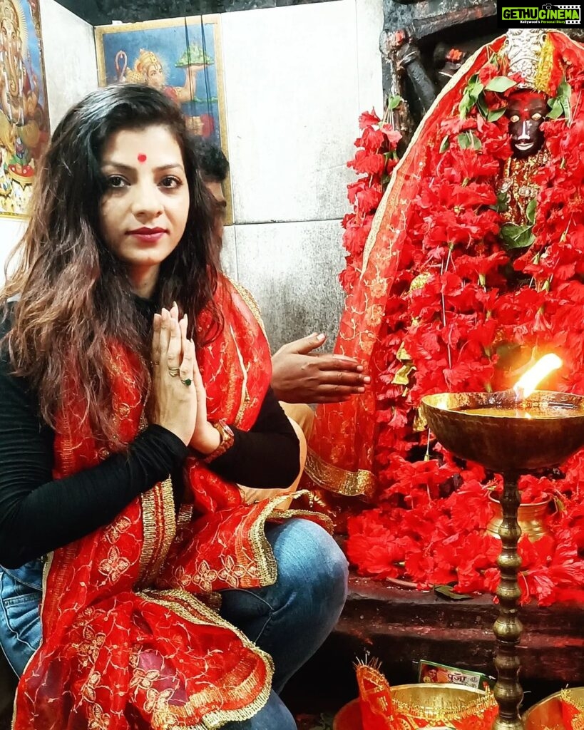 Kanak Yadav Instagram - माँ दुर्गा का आशीर्वाद आप सभी के जीवन को सुख, समृद्धि और सफलता से भर दें । महानवमी की हार्दिक शुभकामनाएं Kanak Yadav 🙏🏻 Devari Mandir Tamar Ranchi Jharkhand