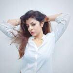 Kanak Yadav Instagram - I love the white because it's crystal clear colour just like me I love myself #kanakactress #kanakyadav #trending #viral #white