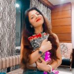 Kanak Yadav Instagram - Aap Hi To Meri Puri Duniya Ho #kanakactress #kanakyadav #yadavkanak #actresskanakyadav #kanakyadavactress #reels #viral #trending #comedy #memes