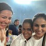 Kanchi Kaul Instagram – Relived  that teen boy band buzz and how !!! Loud voices. Biggest smiles and lotsa love ( बहुत मज्जा आया )😜🤪🥰 …. #backstreetboys #concert #mygirls #whynot @arpitakhansharma @geneliad
