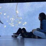 Kanchi Kaul Instagram - What better way for immersive art , than #vangogh and #starrynight , with my littles 😍 #weekend #neveradullmoment #onelife #impressionism #poetry #artwork