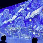 Kanchi Kaul Instagram - What better way for immersive art , than #vangogh and #starrynight , with my littles 😍 #weekend #neveradullmoment #onelife #impressionism #poetry #artwork