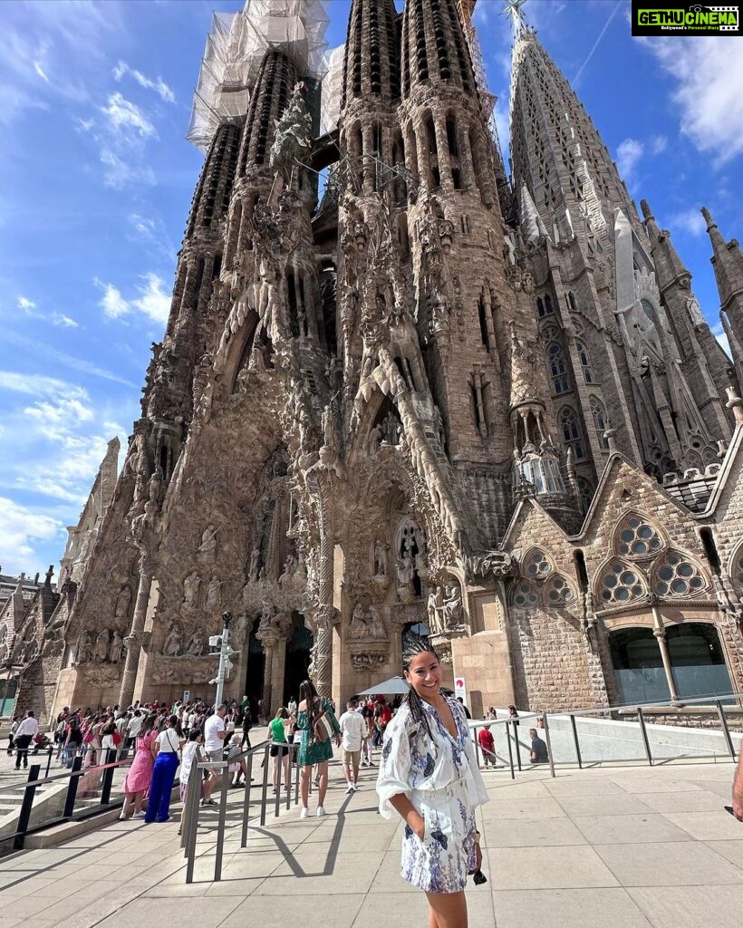 Kanchi Kaul Instagram - The most unique piece of architecture … the beauty of #catalan 💖💖💖💖 #sagradafamilia #barcelona #wanderlust #unescoworldheritage #stunning #gaudi Sagrada Familia, Barcelona