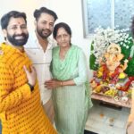 Karan Sharma Instagram - Had great Darshan in two days still more Darshan pending 😬..May BAPPA Bless you all 🤗🙏@iam_snehajain @aloknarulaofficial @jeevanshchadha @acharaya_karun ! #ganeshchaturthi #karansharma . . PS : more Dashan pics coming soon !