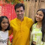 Karan Sharma Instagram - Had great Darshan in two days still more Darshan pending 😬..May BAPPA Bless you all 🤗🙏@iam_snehajain @aloknarulaofficial @jeevanshchadha @acharaya_karun ! #ganeshchaturthi #karansharma . . PS : more Dashan pics coming soon !