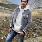 Karan Sharma Instagram - Raston ki parwah karunga to manzil bura manjayegi. … #karansharma 😎 Manzil