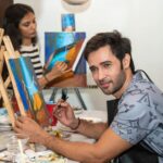Karan Sharma Instagram - Some memorable moments from painting fun yesterday , which was the surprise for our dear Tanya @tanyasharma27 ... As me n @hellyshahofficial will be missing her birthday celebration.. so chota sa surprise to Banta hai 😉😀!