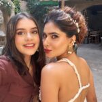 Karishma Sharma Instagram – “Brunch vibes with my favorite humans! 😄 Nothing beats the joy of goofing around with these girls. Grateful for the laughter, love, and endless happiness. Can’t wait to hit rewind and do it all over again! 🥂💕 #BrunchBuddies #GoofyGals #HappinessOverload” 

All of us wearing @arvino_co