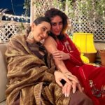 Karisma Kapoor Instagram - Family, Food and Festivities 🪔🧡💫 How it started and how it ended 😋💥 #Diwalilove #familytime #chotidiwali