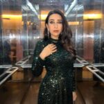 Karisma Kapoor Instagram – All set to dance the night away 🪩✨