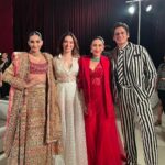 Karisma Kapoor Instagram – What a spectacular night 🌟 such a pleasure to walk for the opening of @jioworldplaza for my dear friend @manishmalhotra05 
Congratulations @_iiishmagish on such an amazing place and fantastic show ❤️ 

#NewOrderOfStyle #MumbaiAtThePlaza #JioWorldPlaza
