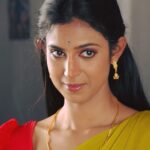 Kasthuri Shankar Instagram - still rocking that half saree.... Bigger pics on my facebook page !