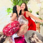 Kaveri Priyam Instagram - Happy Birthday To My Girl @kaveripriyam_official ♥️ 💃🏻 #loveyou 😘 . #october ✨ Olive Bar, Bandra, Mumbai