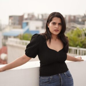 Kavya Kalyanram Instagram - Good lighting, @jagguvarmaa and terrace mostly never go wrong 💫