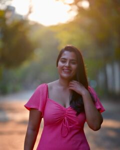 Kavya Kalyanram Instagram - Recycling old photos till I get the motivation to do another shoot 🌷