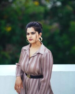 Kavya Kalyanram Instagram - Nobody reads captions I’m told . . . 
Styling : @priyankav____ 
Outfit : @arohaa_hyderabad 
Photography : @whoisbala