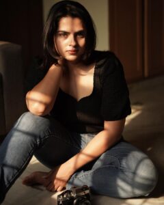 Kavya Kalyanram Instagram - Is it necessary to have a relevant caption for every post? 🫣
