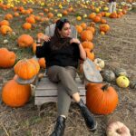 Keerthi shanthanu Instagram - October love 🍁🍂 #autumnvibes #canada #love #shades 📸 @chithrapriya