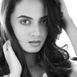 Ketaki Mategaonkar Instagram - Look…blush and smile☺️🥰🩶 It’s black and white and a hundred grays in between😌 Photographer: @abhishekshelarphoto MUA: @makeupbyberdesaurabh Management: @cosmostarmedia #ketakimategaonkar #actress #blackandwhite #monochromatic Mumbai - मुंबई