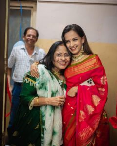 Ketaki Mategaonkar Instagram - Neelratna Jewellery! Sharing some beautiful moments of the opening ceremony of this beautiful unique jewellery brand @neelratnaenergyproducts. I have a special liking for jewellery and to be a brand ambassador for this one is an honor. 💫♥️💜 @neelratnaenergyproducts