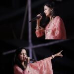 Ketaki Mategaonkar Instagram - One of the Most overwhelming nights!! To witness this ! 🥹♥️ #KetakiMategaonkarLiveinConcert in a stadium with an audience more than 15 thousand in Sangli ! I witnessed it before for only when I performed for award shows and events with multiple artists but this level of love and mad energetic fans for my own concert Was a first one! Just one word! GRATITUDE ! ♥️🥹 I would like to thank Roopam, all my amazing team of musicians and above all God! 🌸💜♥️ Videos coming soon! Moraya!🙏🏻
