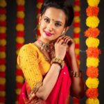 Ketaki Mategaonkar Instagram - सर्वांना दीपावली च्या शुभेच्छा 🪔✨ Photographer: @rohanpujari_rp Mua- @harshadamakeupartist Style by- @_._stylist_shurti_._ Outfit: @handloomtales_india Managed by @soham.kurulkar #ketakimategaonkar #happydiwali #saree #traditionalsaree #traditional #marathiactress #diwali #explorepage #marathi