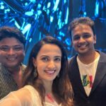 Ketaki Mategaonkar Instagram – What a wonderful evening concert with @hrishikesh_ranade and @rahulsaxenasings ! Performed for ISOCON where all the listeners were all the ENT specialists and surgeons .. in short our voice savers! 🥰🥰🧿☺️