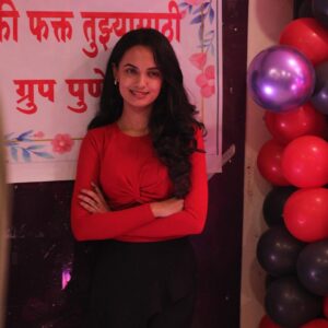 Ketaki Mategaonkar Instagram - For the past few years it has been extremely special for me to celebrate my birthday every year with my well wishers and my fans🤗. But due to the Pandemic I couldn’t meet them for the past 2 years and this was bothering me. I missed you all. This year I have been busy with my shoot and my mother asked me to come home for some work.  She took me out, I didn’t know where we were going. Upon reaching I was welcomed by this wonderful group of fans. I couldn’t hide my emotions. They had planned such a beautiful surprise for me. Thank You so so much ‘Ketaki Fakta Tujhyachsathi Group’ for making my day soooo special . I love you all from the bottom of my heart.❤️. I am because of you my fans.

गेल्या काही वर्षांपासून माझा वाढदिवस माझ्यासाठी खूप खास बनलाय, कारण मी तो माझ्या well wishers आणि फॅन्स सोबत सेलिब्रेट करते. 🤗 पण कोरोना असल्याने मी त्यांना दोन वर्ष भेटू नाही शकले . ह्या वर्षी मी शूटिंग मध्ये व्यस्थ होते आणि आईने काहीतरी कामासाठी घरी बोलावलं. आम्ही दोघी बाहेर गेलो, आणि मला माहीत नव्हतं की आम्ही कुठे जात आहोत. पोहोचल्या नंतर एकदम खूप साऱ्या फॅन्स कडून माझं स्वागत झालं . त्यांनी खूप काही surprises plan केले होते. माझा दिवस खास बनवण्यासाठी "केतकी फक्त तुझ्यासाठी " ग्रुप चे मी खूप खूप आभार मानते. तुम्ही सगळे  फॅन्स माझे खूप लाडके आहात. ♥️मी जे काही आहे ते तुमच्यामुळेच आहे.

@wanderwithseaa @the_daily_baker_official 

#ketakimategaonkar #latepost #birthdaypost