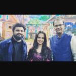 Ketaki Mategaonkar Instagram - Incredible Time With Incredible People ☺️💜 Don’t forget to watch Chala Hawa Yeu Dya tomorrow! #ketakimategaonkar #panghrun #chalahawayeudya #laugh #funtime