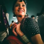 Kinjal Rajpriya Instagram - ❤️ #MaraHaiyaNaJhadvaNiHeth #NathiRehvatuHave #MaadiJaldiPadharjo 🙏 #Navratri2023