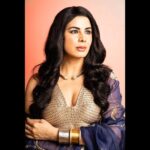 Kirti Kulhari Instagram - #koka 🤭 Wearing: @raw_mango Jewellery: @amrapalijewels Heels: @oceedeeshoes Styling: @shivangiishrivastav @tryambakam_shivangishrivasta Assisted by: @_rashmichandak Hair: @alistan_fernandes Makeup: @nishaa.guptaa Photography: @abhidhanirvanasharma @shivangaze Studio: @dreamfactorystudio2022