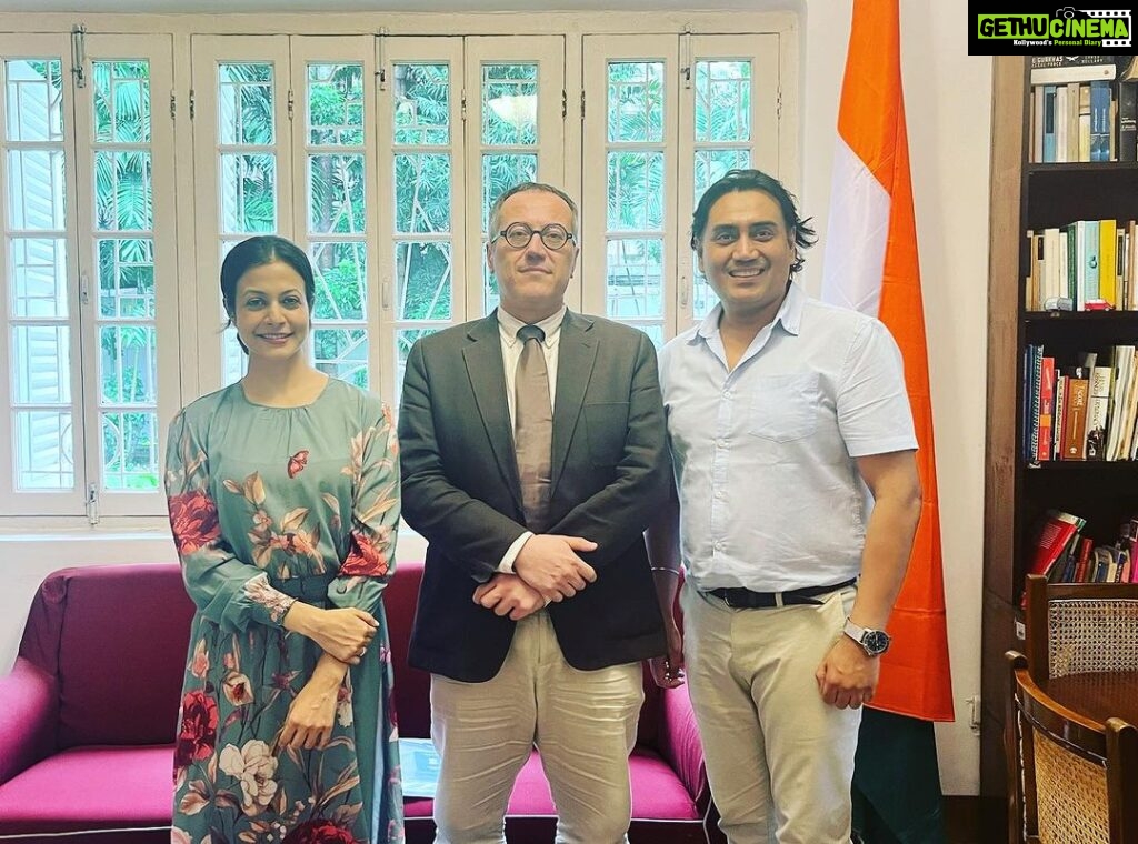Koel Mallick Instagram - It’s been a pleasure meeting the Consul General of 🇮🇹 !! 😊 @italyinkolkata @nispalsingh
