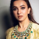 Koushani Mukherjee Instagram - ROYALTY MUA @sahababusona Hair @ginni_love21 Styling @stylebysumit Clicked by @abhinaskarphotography Outfit @kritikamurarka Jewellery @sawansukhaindia JW Marriott Hotel Kolkata