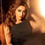 Koushani Mukherjee Instagram - Setting Ur Attention Right MUA @sahababusona Hair @ginni_love21 Styling @stylebysumit @tanideas Photography @abhinaskarphotography Location @jwkolkata Outfit @shiprakarnaniofficial Jewellery @aurumdesigns