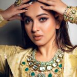 Koushani Mukherjee Instagram - ROYALTY MUA @sahababusona Hair @ginni_love21 Styling @stylebysumit Clicked by @abhinaskarphotography Outfit @kritikamurarka Jewellery @sawansukhaindia JW Marriott Hotel Kolkata