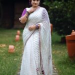Krishna Praba Instagram - White🤍 Purple 💜 rope 🤍💜🤍💜 Kerala saree🤩 Rockkk this Onam with @sajawat_designerhub_bridalshop . . Styling by @styling_by_js @l4lavendermedia @kondai_lip_resort @hospitalityevolve #purple #rope #design #trending #fashion #white #onam #traditional #backwaters Kondai Lip Backwater Heritage Resort Alappuzha