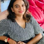 Krishna Praba Instagram - Excuse me..Smile plzzzz 🖤🐼 . . 📸 @hafizmohammedx @l4lavendermedia #smile #therapy #healthy #happiness #life #lifestyle #lifecoach Kochi, India